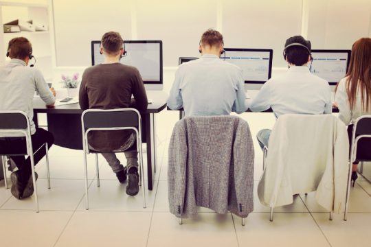 Εκτός ελέγχου η αγορά εργασίας στην Ελλάδα