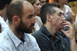 Δημόσια πρόσωπα!