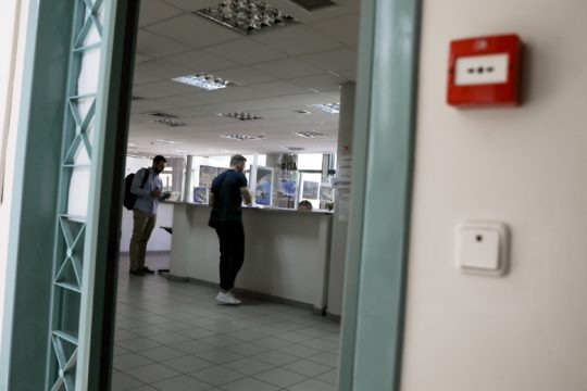 Κρούσμα Covid-19 έκλεισε προσωρινά εφορία στη Θεσσαλονίκη