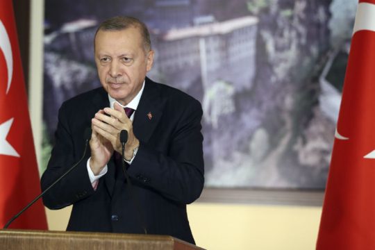 Ερντογάν: Δε θα επιτρέψουμε πειρατείες σε Αιγαίο και Μεσόγειο