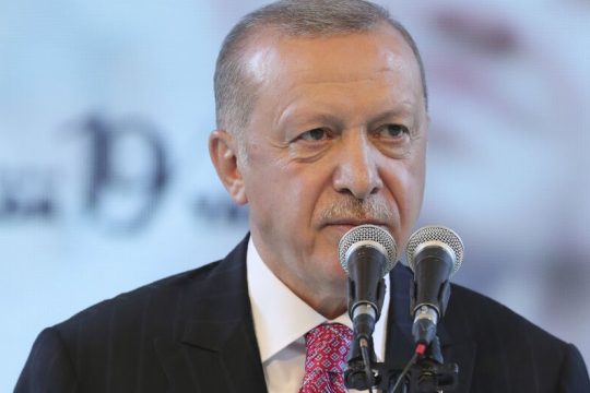 Ο Ερντογάν προκαλεί, η Ε.Ε… συσκέπτεται