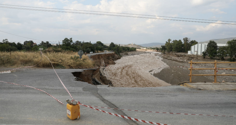Ουρές χιλιομέτρων για το πλοίο Ωρωπός – Ερέτρια, κομμένη στα δύο η Εύβοια
