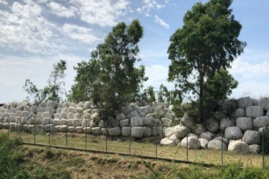 «Υγειονομική βόμβα» με 100.000 δέματα στερεών απορριμμάτων στον Αλφειό
