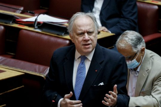 Συγγνώμη από «Καθημερινή» και Στ. Κασιμάτη για το σχόλιο κατά του Γ. Κατρούγκαλου
