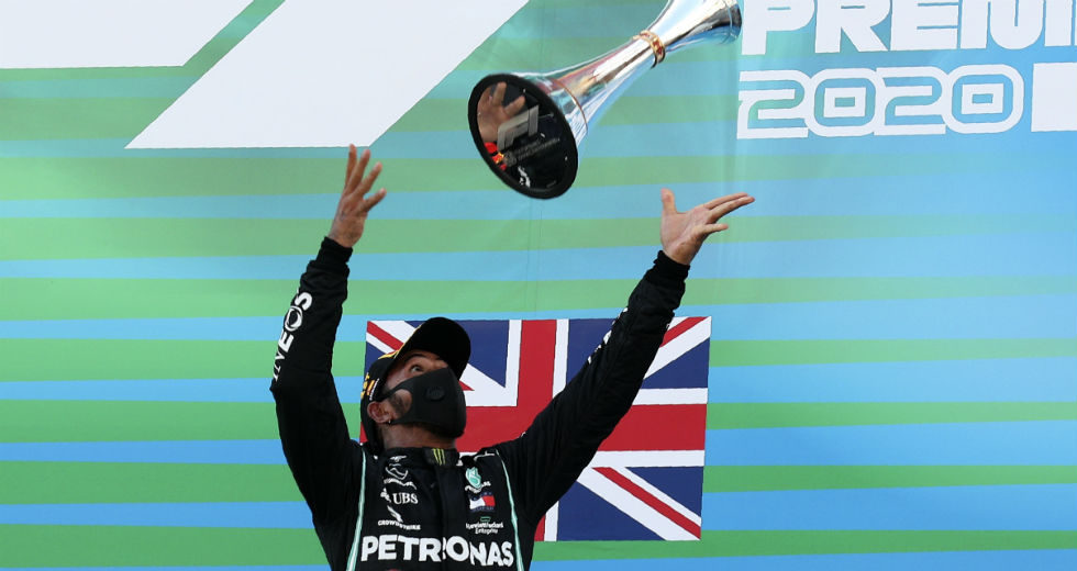 F1: Τέταρτη σερί νίκη στη Βαρκελώνη για τον Χάμιλτον