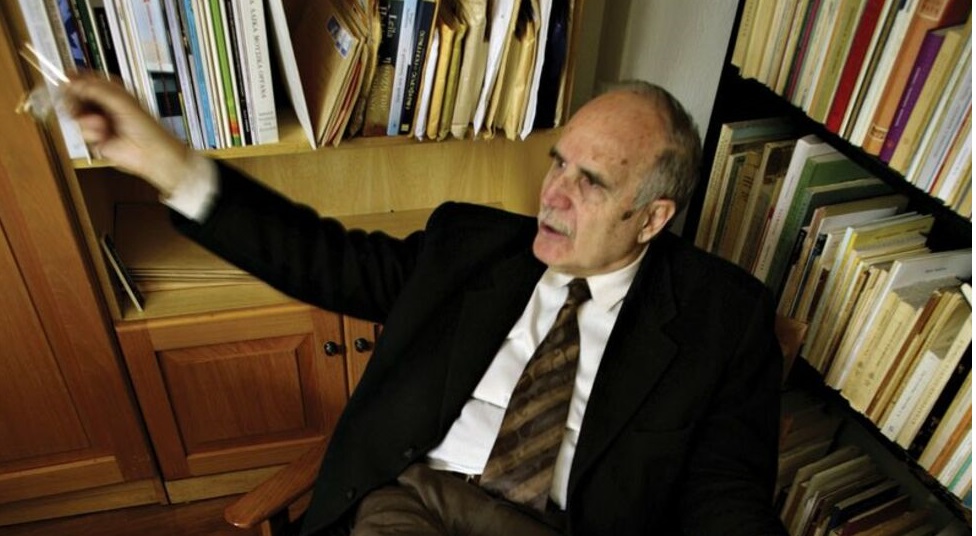 «Είναι βαθιές οι ρίζες» της ποίησης του Ντίνου Χριστιανόπουλου