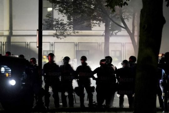 Δύο νεκροί από πυρά εν μέσω επεισοδίων στο Ουισκόνσιν