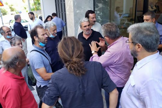Επεκτείνεται το λατομείο λόγω… κουμπαριάς