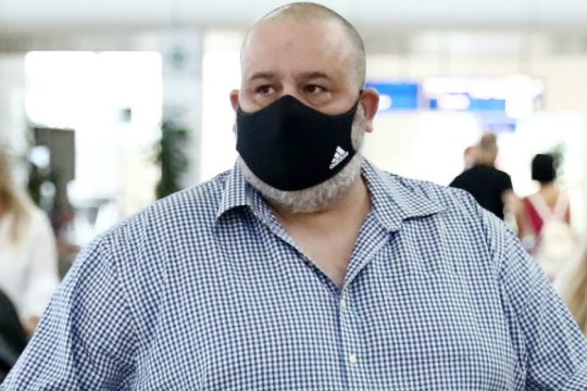 Επίθεση σε όλους και για όλα