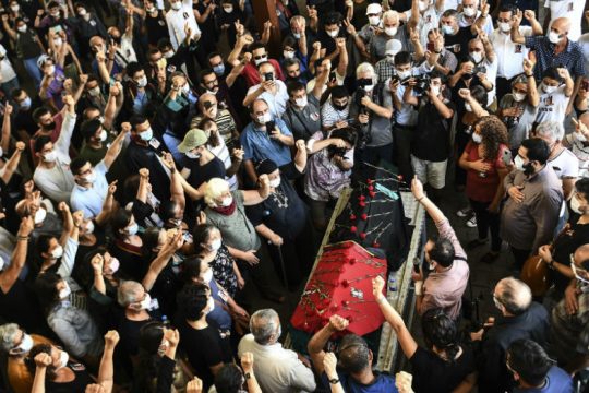 Και νεκρή ενοχλεί η Εμπρού Τιμτίκ