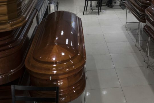 ΗΠΑ: «Νεκρή» άνοιξε τα μάτια της μέσα στο γραφείο τελετών