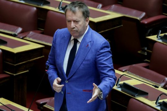Επαναπρόσληψη της συνεργάτιδας του βουλευτή του ΣΥΡΙΖΑ Β. Κόκκαλη αποφάσισε το δικαστήριο