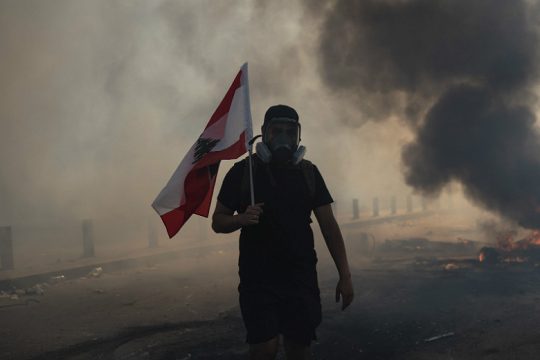 Ημέρα οργής στον Λίβανο με τον πρωθυπουργό να δρομολογεί πρόωρες εκλογές