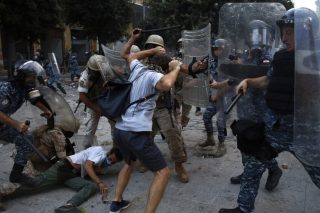 Αλλάξτε κυβέρνηση, για να σας δώσουμε λεφτά!