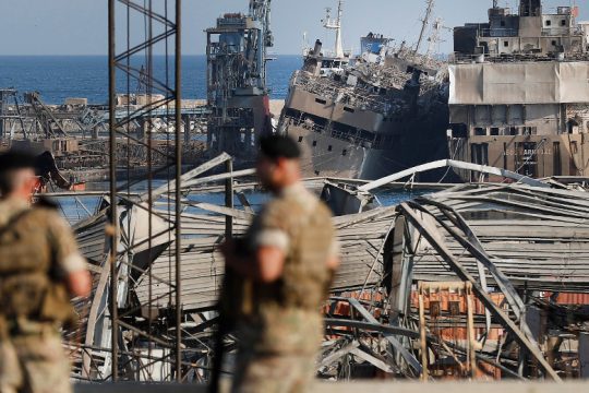 Τέσσερις ημέρες διορία για την απόδοση ευθυνών για τις φονικές εκρήξεις στη Βηρυτό