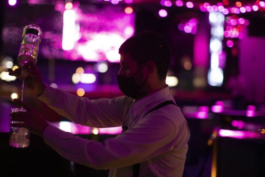Νέο λουκέτο λόγω συγχρωτισμού σε μπαρ των Χανίων