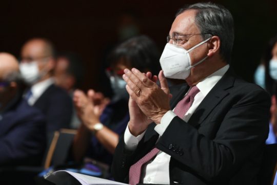 Στο ύψος των περιστάσεων;