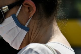 Πιέζουν τους εργαζόμενους να αποκρύψουν τα κρούσματα