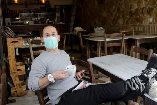 «Αιμορραγία» 2,7 δισ. σε τουρισμό και εστίαση