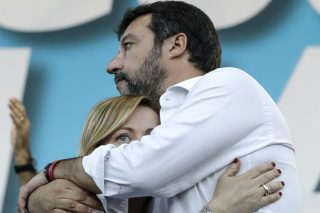 Η «Ιταλίδα Λεπέν» αναδεικνύεται από τις στάχτες του κορονοϊού