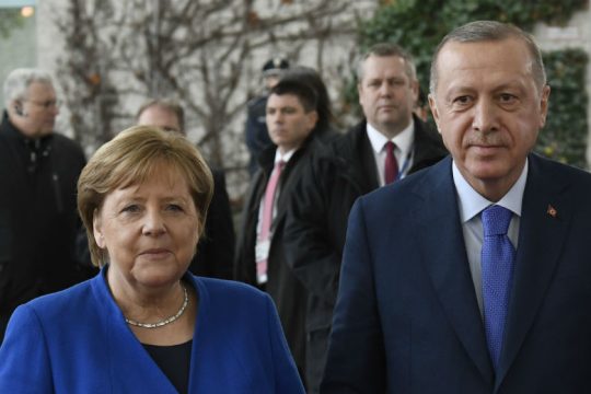 Ελληνοτουρκικές συνομιλίες μετά τις 23 Αυγούστου σχεδιάζει το Βερολίνο