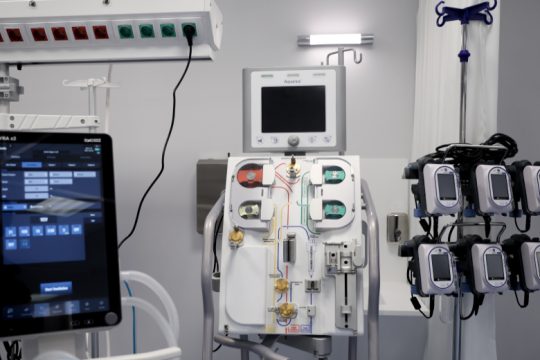 Πάνω από 100 κρούσματα στην Αττική, στους 267 οι νεκροί