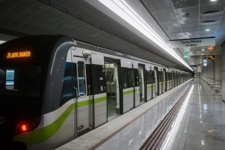 Συνεχίζουν με ιδιώτες στα εκδοτήρια του Μετρό
