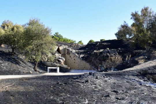 Οι εικόνες μαρτυρούν τη ζημιά στις Μυκήνες