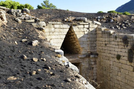 Μυκήνες: «Υπερήφανη» η Λ. Μενδώνη που «δεν έχουμε την παραμικρή ζημία στα μνημεία»
