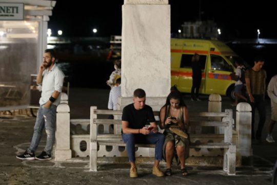Κατάρρευση λόγω κυβερνητικών παλινωδιών