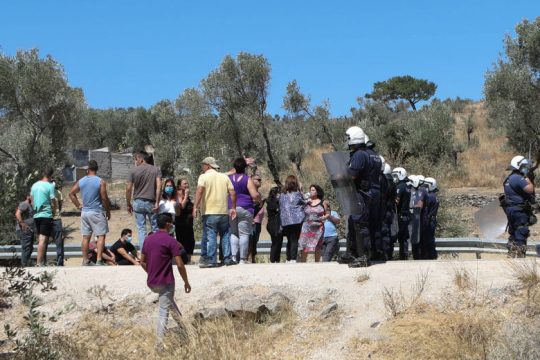 Μικρής έκτασης ένταση έξω από το ΚΥΤ Μόριας
