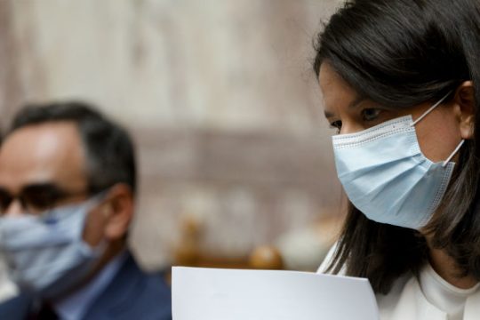 Ομαδικά πυρά για έλλειψη σχεδίου στο άνοιγμα των σχολείων