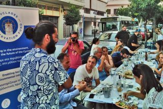 «Φά’ το πριν τα φάει»