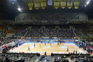 Το φιλοξενεί για να το πάρει