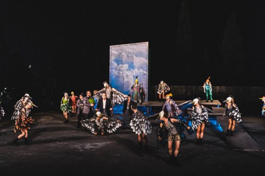 Με παράδειγμα τον δάσκαλο Κουν