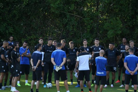 Τους φοβίζει το 2ο κρούσμα, τους «φτιάχνει» ο Σταφυλίδης