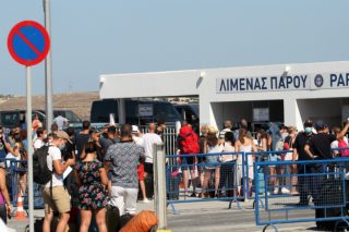 Μήνυση κατοίκων Πάρου για την απόκρυψη των κρουσμάτων κορονοϊού