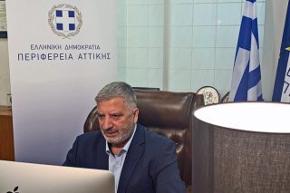 Γιώργος κερνάει, Πατούλης πίνει