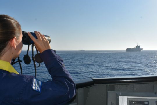 Πόλεμος νεύρων στα νερά της Μεσογείου