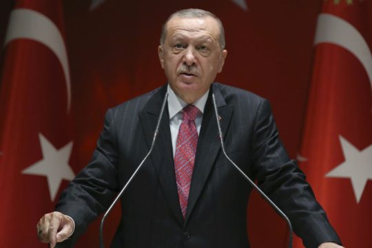 «Οποιαδήποτε επίθεση σε τουρκικό ερευνητικό σκάφος θα την πληρώσουν ακριβά»