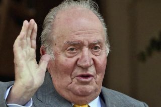 «Εφαγε» και έφυγε ο τέως βασιλιάς