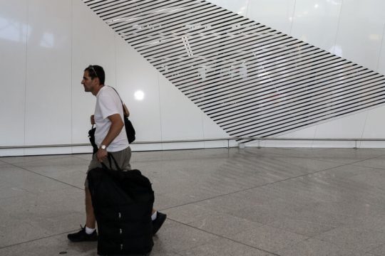 Μειωμένες κατά 75% οι αεροπορικές αφίξεις στο επτάμηνο