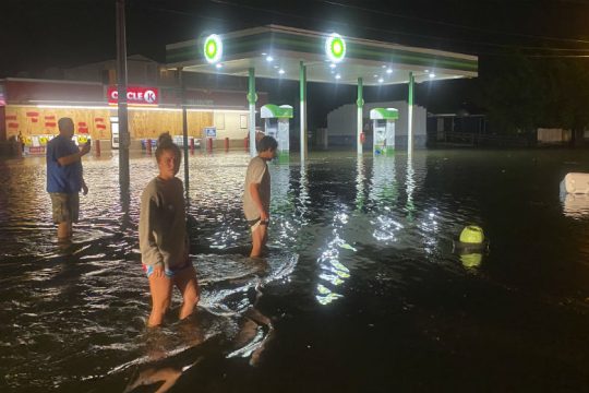 Σε Νότια και Βόρεια Καρολίνα με καταρρακτώδεις βροχές και πλημμύρες ο Ησαΐας