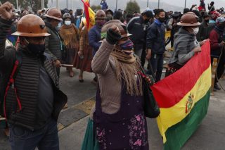 Κυβέρνηση αλλεργική στη δημοκρατία