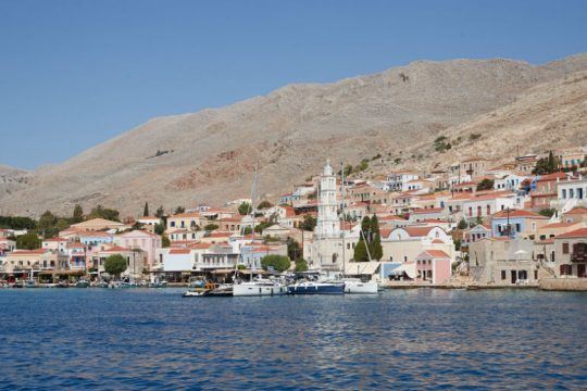 Αγνοούμενοι πατέρας και παιδί από το ναυάγιο της Χάλκης