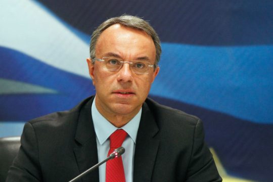 Στο 8% εκτιμά την ύφεση το οικονομικό επιτελείο
