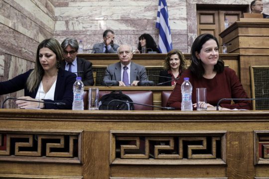 ΥΠΑΙΘ προς εκπαιδευτικούς: Αρνήσεις, αδιαλλαξία και… «προσεχώς» αναμείνατε!