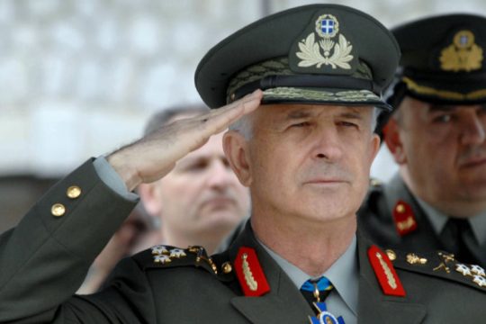 Επίτιμος αρχηγός ΓΕΣ: Είπε την αλήθεια ο Διακόπουλος