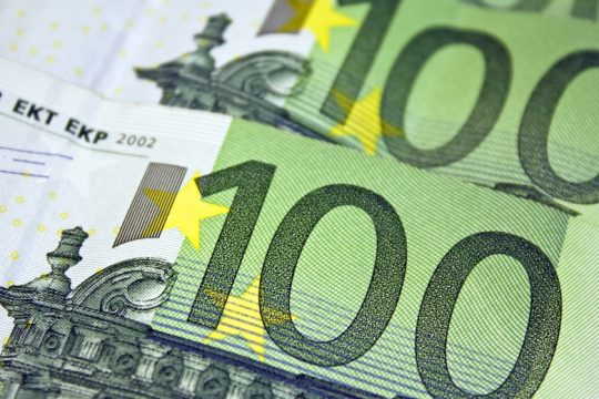 20 δισ. έχασαν οι επιχειρήσεις το β΄ τρίμηνο και άλλα 4 δισ. τον Ιούλιο