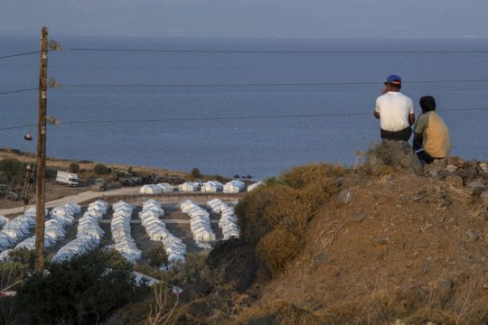 Και απάνθρωπη και παράνομη η νέα δομή στο Καρά Τεπέ!
